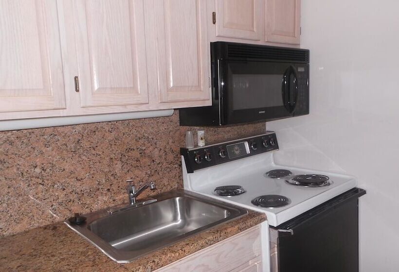 جناح ديلوكس, Watson's Regency Suites