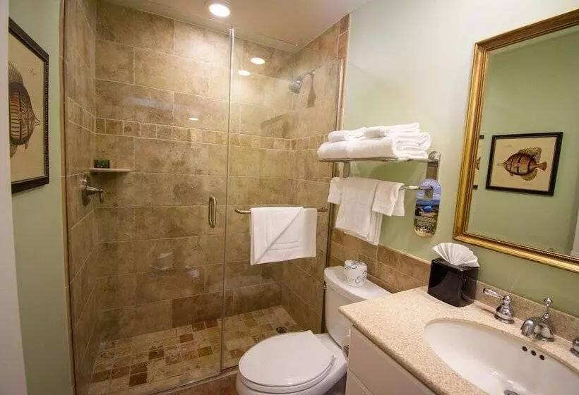 استودیوی استاندارد, Vanderbilt Beach Resort