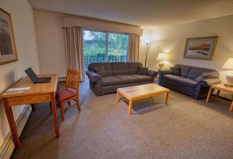 סוויטה, Wedgewood Resort