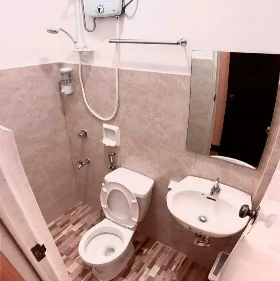 Standard Yhden Hengen Huone, Kampotel Davao