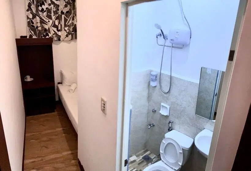 Standard Yhden Hengen Huone, Kampotel Davao