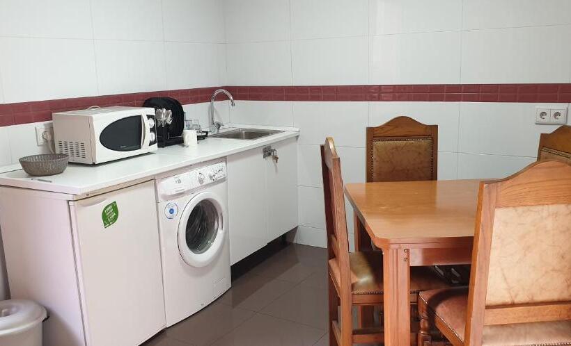 اتاق استاندارد با سرویس بهداشتی مشترک, Caminante