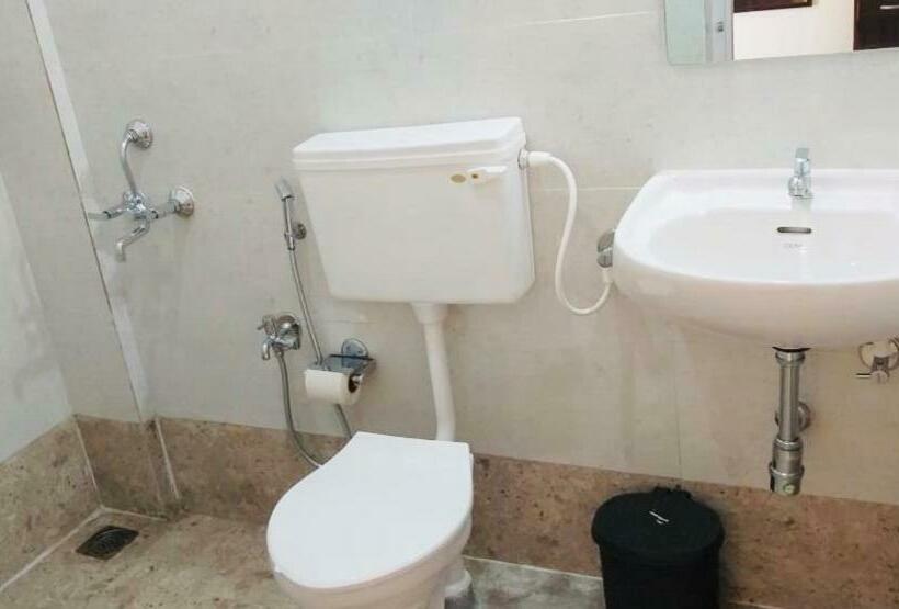 חדר סטנדרט, Cinco Filhas