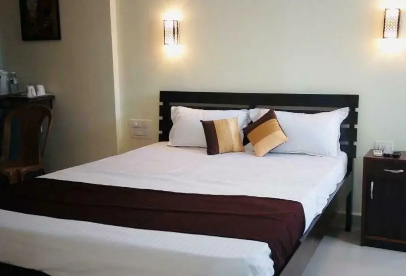 Standard Room, Cinco Filhas