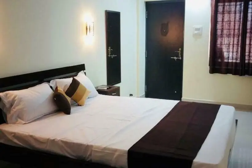 Standard Room, Cinco Filhas