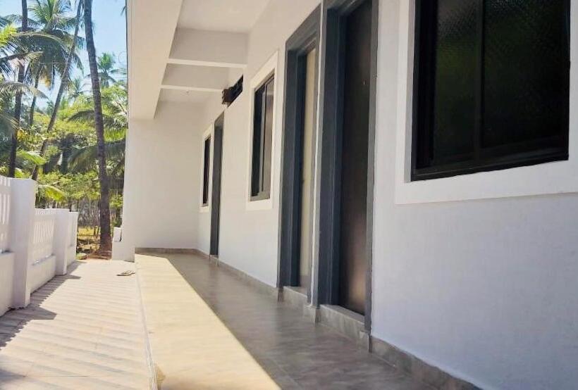 חדר סטנדרט, Cinco Filhas