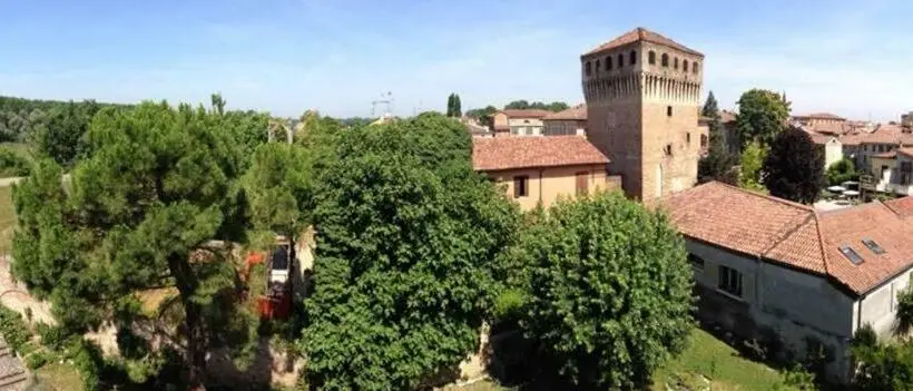デラックスルーム, Al Torrione