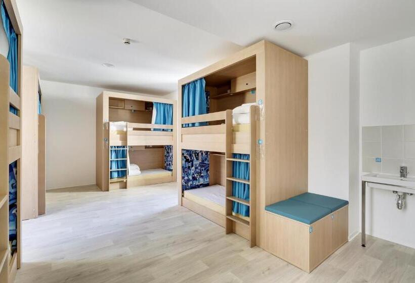 חדר סטנדרט, The People   Marseille