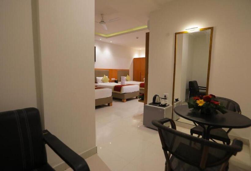 חדר פרמיום לארבעה, V One Hotel Ambara Elite