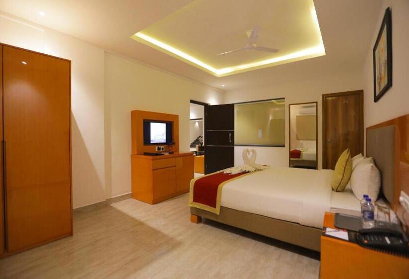 סוויטה עם ג'קוזי, V One Hotel Ambara Elite