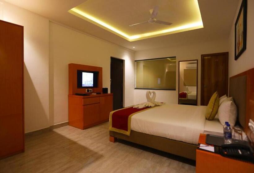 סוויטה עם ג'קוזי, V One Hotel Ambara Elite