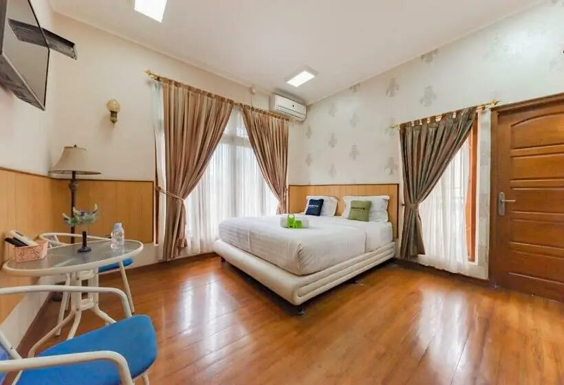 デラックスルーム, Urbanview Hotel Villa Surya Bandung
