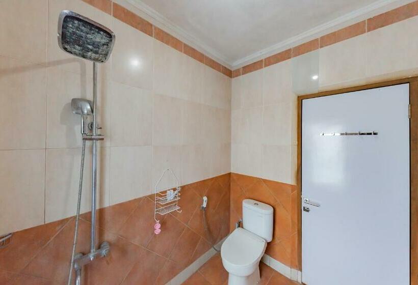 اتاق لوکس, Urbanview Hotel Villa Surya Bandung