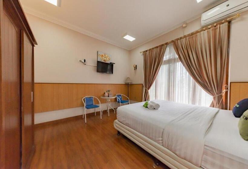 스탠다드 룸, Urbanview Hotel Villa Surya Bandung