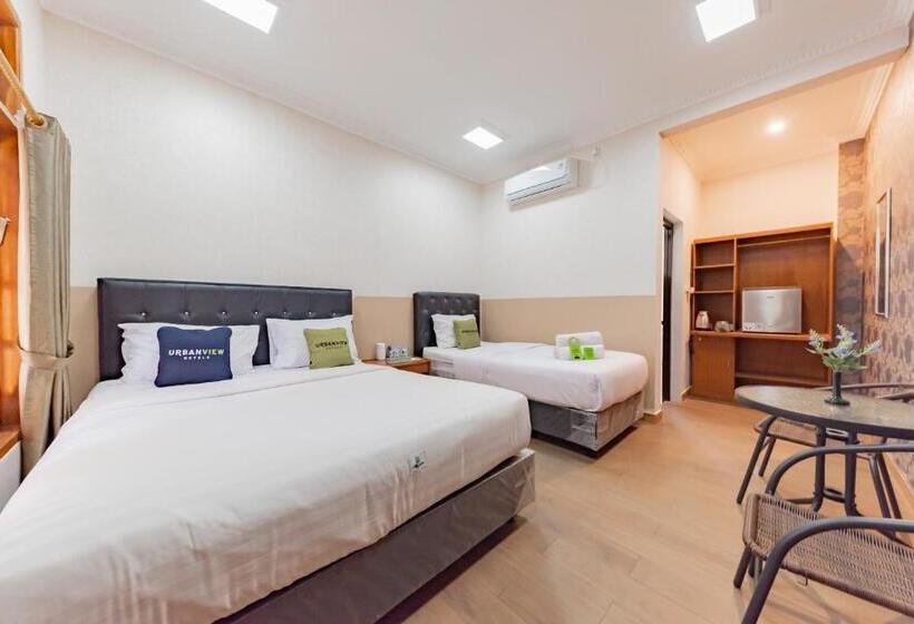 패밀리 룸, Urbanview Hotel Villa Surya Bandung