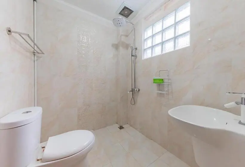ファミリールーム, Urbanview Hotel Villa Surya Bandung