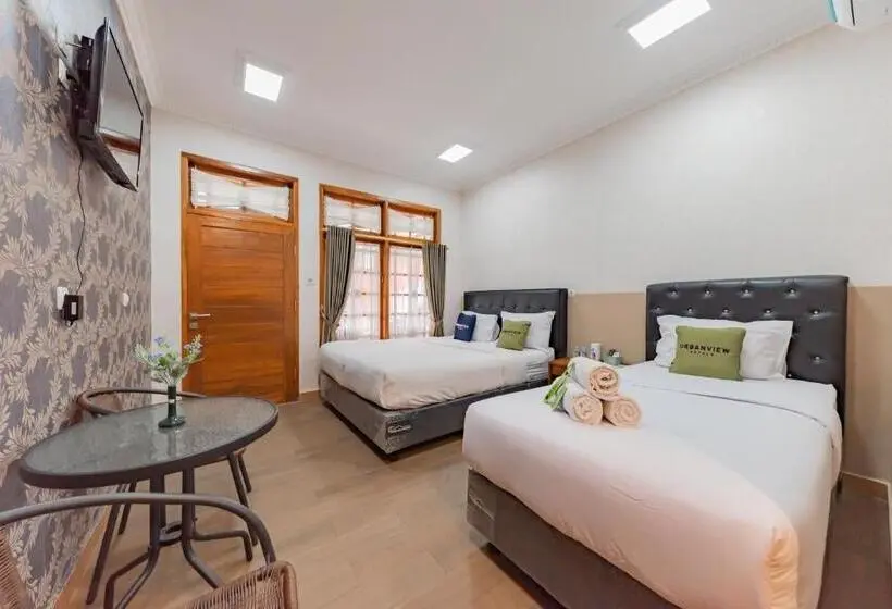 ファミリールーム, Urbanview Hotel Villa Surya Bandung