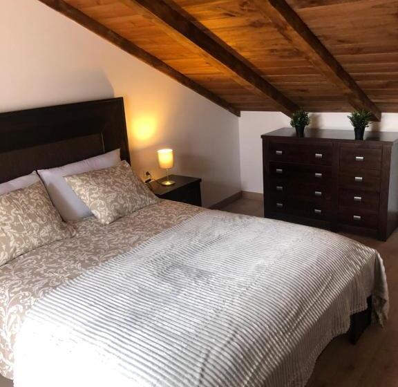 1 Bedroom Penthouse Apartment, Apartahotel Canfranc