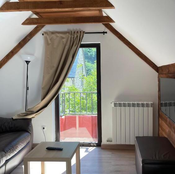 1 Bedroom Penthouse Apartment, Apartahotel Canfranc