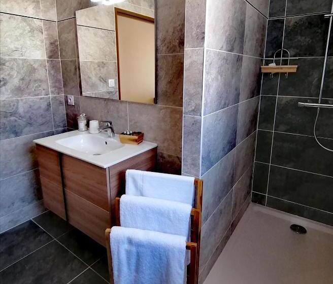 غرفة عائلية, Les Chambres De La Cotinière   Bord De Saône   St Jean De Losne