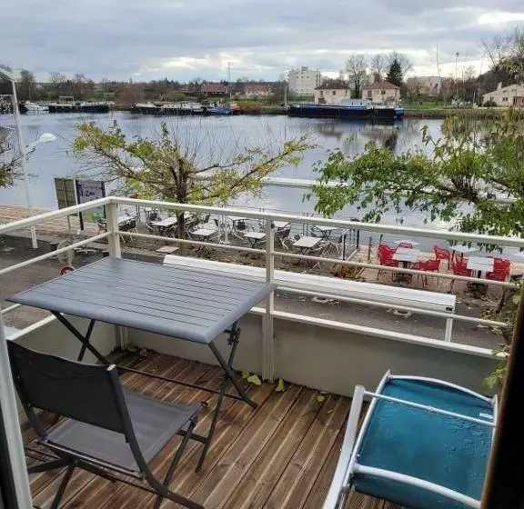 バルコニー付きスタンダードルーム, Les Chambres De La Cotinière   Bord De Saône   St Jean De Losne
