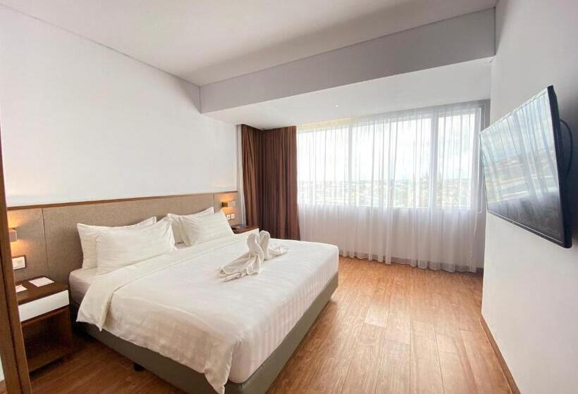 سوییت جونیور, Grand Zuri Ketapang