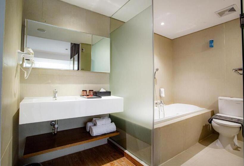 سوییت جونیور, Grand Zuri Ketapang