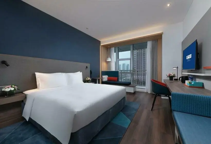 キングサイズベッドのスーペリアルーム, Holiday Inn Express Dongguan Humen, An Ihg