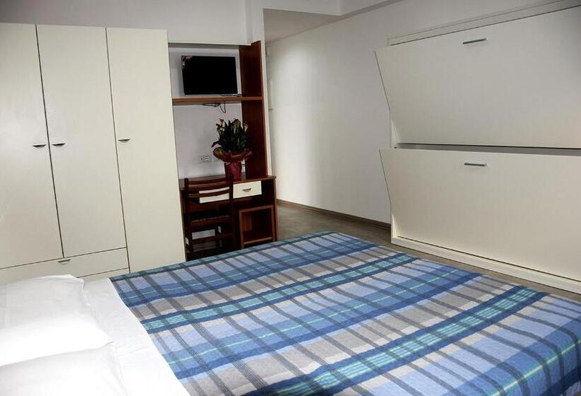 Четырехместный Номер Стандарт Вид на Море, Ondina