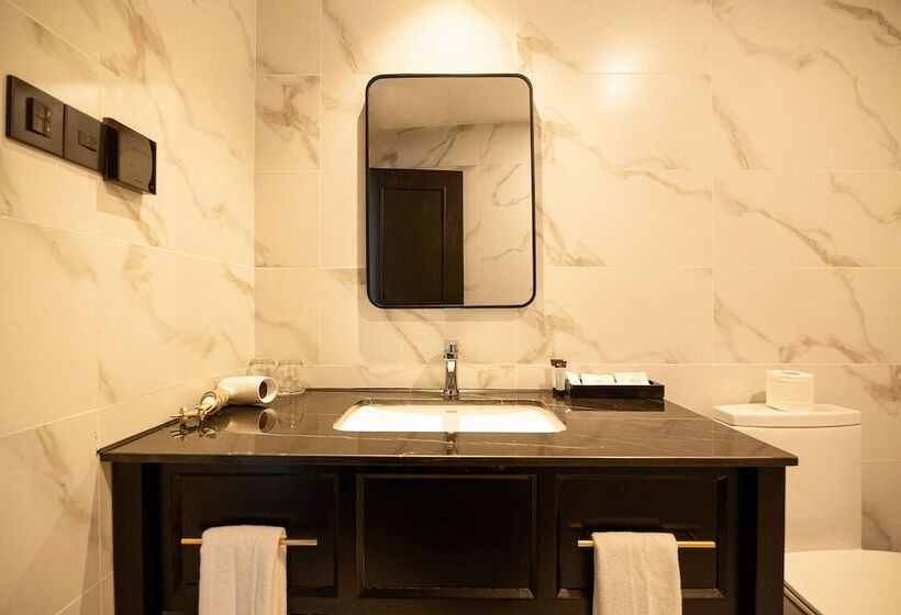 سوییت جونیور, Dai Nam Boutique