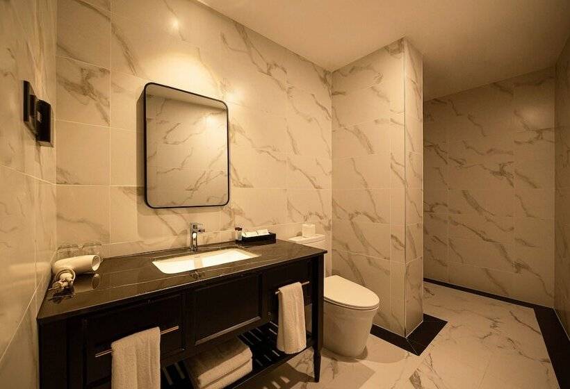 سوییت جونیور, Dai Nam Boutique