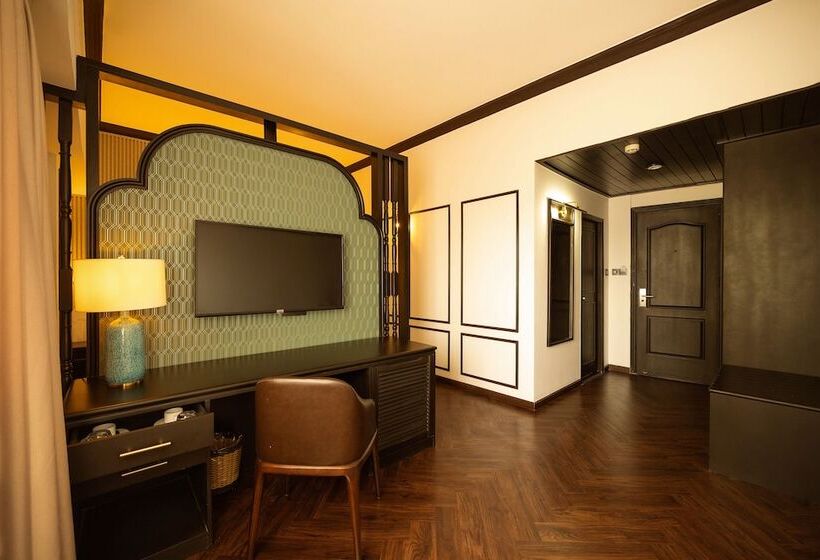 سوییت جونیور, Dai Nam Boutique