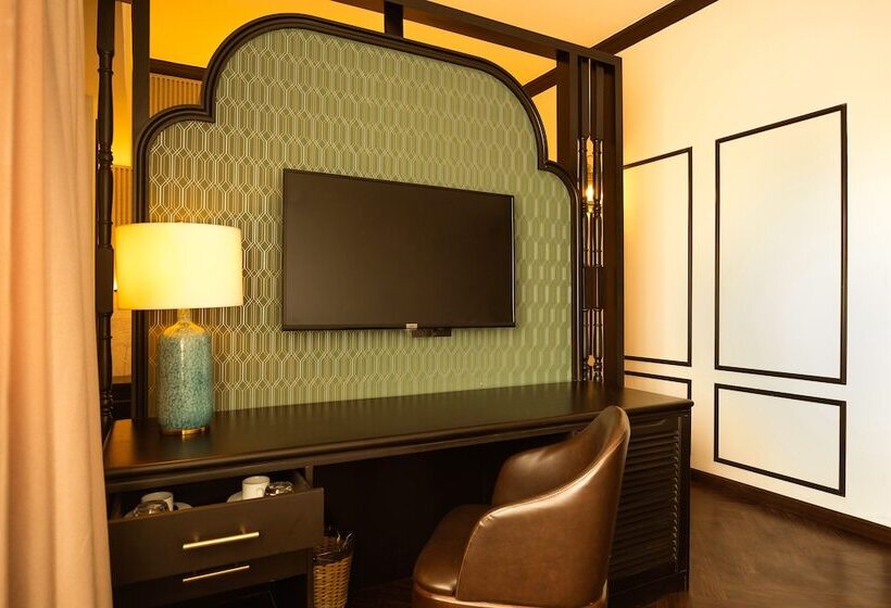 سوییت جونیور, Dai Nam Boutique