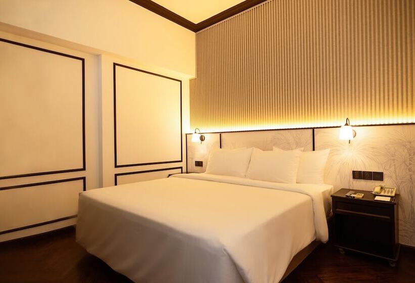 سوییت جونیور, Dai Nam Boutique