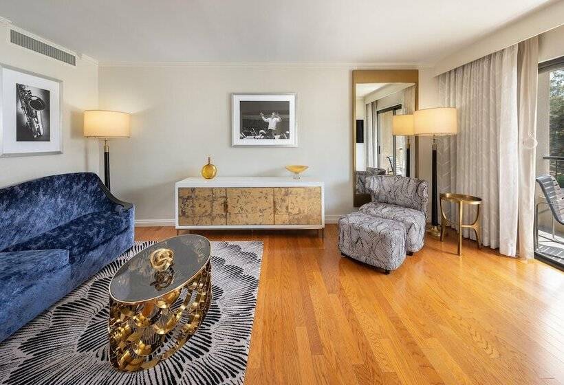 جناح إدارى, Avenue Of The Arts Costa Mesa, A Tribute Portfolio