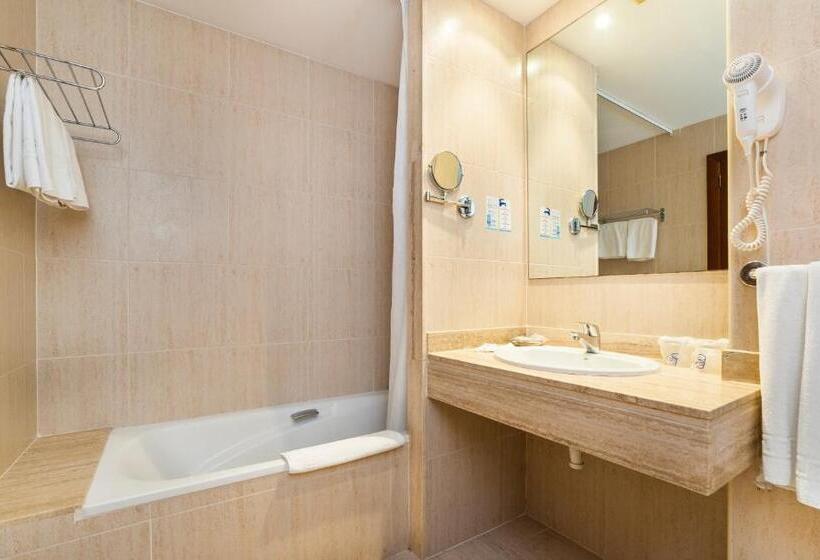 家庭间, Garbí Cala Millor