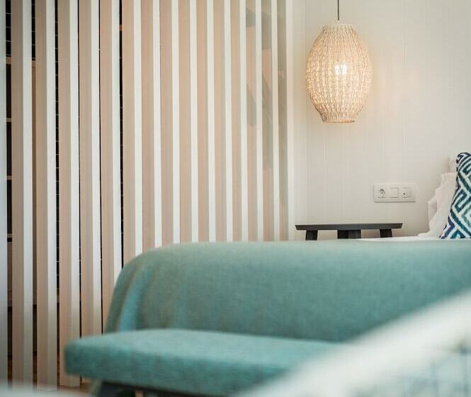 Люкс Боковой Вид на Море, Blaumar