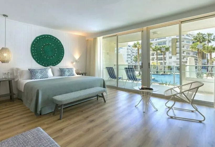 Suite Pooludsigt, Blaumar