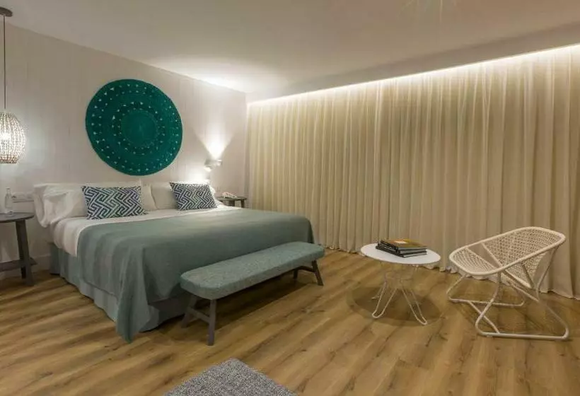 Premium Suite Pooludsigt, Blaumar