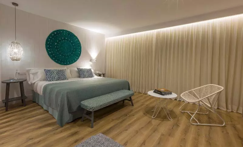 Premium Suite, Blaumar