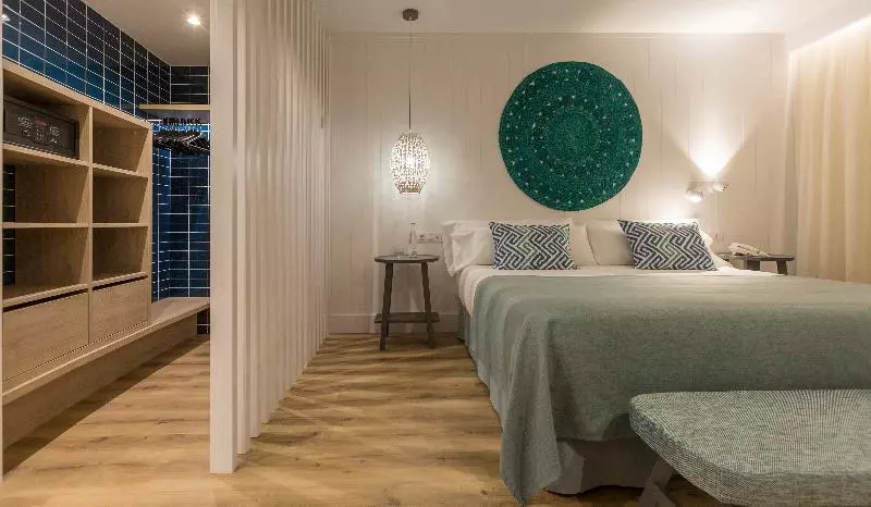 Suite Pooludsigt, Blaumar