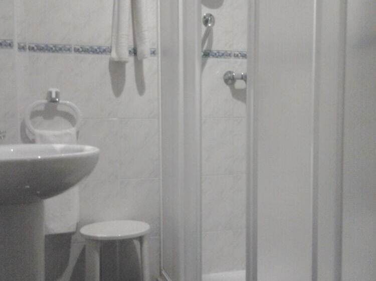 غرفة قياسية ثلاثية, Foronda