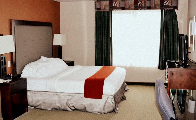 스탠다드 룸 킹사이즈 침대, Holiday Inn Express & Suites Bozeman West, An Ihg
