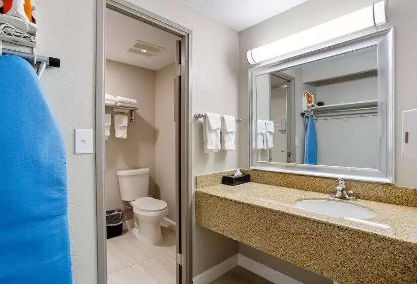 اتاق استاندارد با 2 تخت دوبل, Orangewood Inn & Suites Kansas City Airport