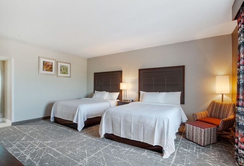 חדר סטנדרט שתי מיטות זוגיות, Orangewood Inn & Suites Kansas City Airport