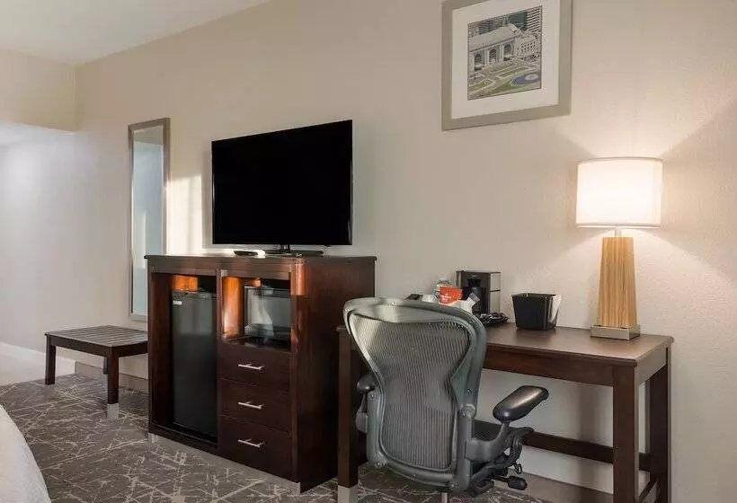 اتاق استاندارد با تخت دوبل, Orangewood Inn & Suites Kansas City Airport