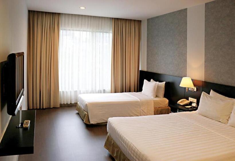 اتاق استاندارد سه نفره, Palace Hotel Saigon