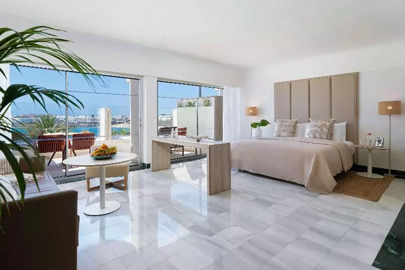 سوییت جونیور با چشم‌انداز دریا, Paradisus by Meliá Salinas Lanzarote