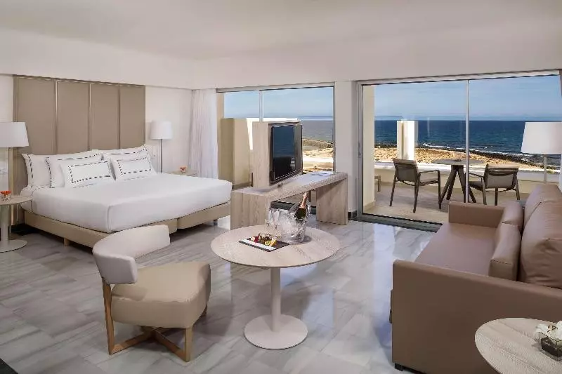 سوییت جونیور, Paradisus by Meliá Salinas Lanzarote