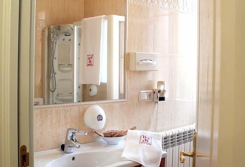 スタンダードルーム, San Camilo